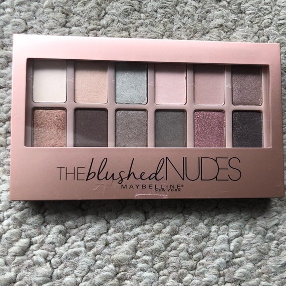 Brand New Maybelline 12 pallet eye shadow - Picture 4 of 5